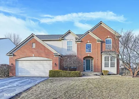 12532 Canterbury Dr, Plainfield, IL 60585