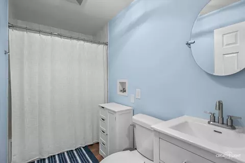 Bath - 543 67th Pl, Willowbrook, IL 60527 photo 4 of 4