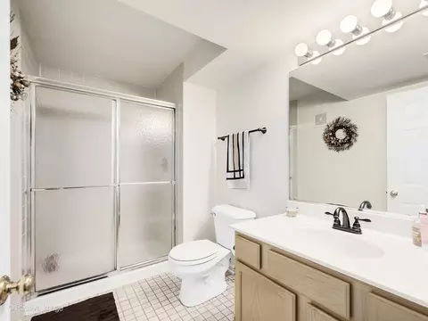 352 Cimarron Rd, Lombard, IL 60148 photo 20