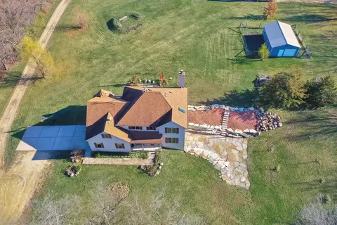 8114 S Hill Rd, Marengo, IL 60152
