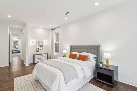 Bedroom - 45 E Division St, Chicago, IL 60610 photo 7 of 8