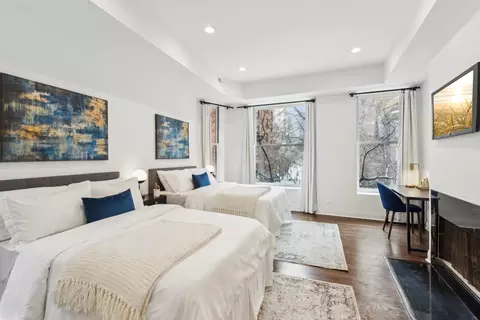 Bedroom - 45 E Division St, Chicago, IL 60610 photo 5 of 8