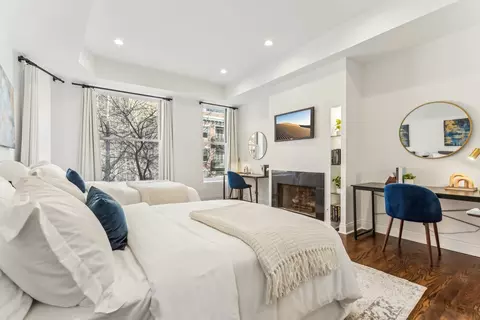 Bedroom - 45 E Division St, Chicago, IL 60610 photo 3 of 8
