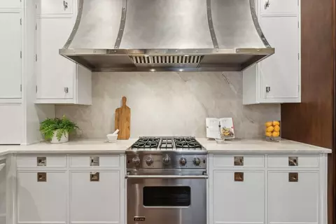Kitchen - 45 E Division St, Chicago, IL 60610 photo 4 of 5