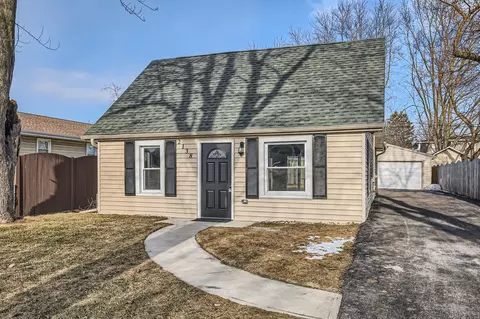 Exterior - 2138 Root St, Crest Hill, IL 60403 photo 2 of 4