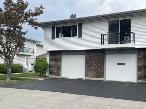 217 Kendrick Ct #217, Schaumburg, IL 60194
