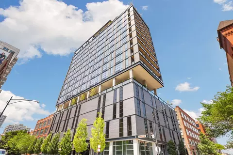 400 W Huron St #1002, Chicago, IL 60654