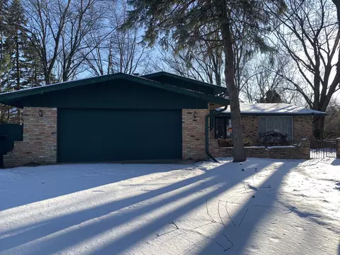 28 W555 Leverenz Rd, Naperville, IL 60564