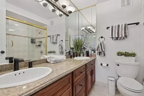 Bath - 111 E Chestnut St #46F, Chicago, IL 60611 photo 1 of 1