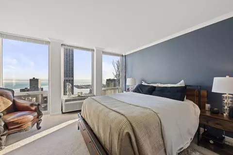 Bedroom - 111 E Chestnut St #46F, Chicago, IL 60611 photo 1 of 2
