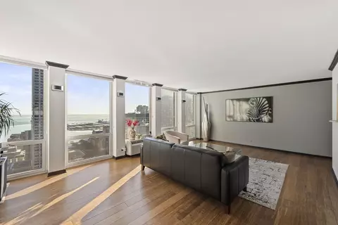 Living - 111 E Chestnut St #46F, Chicago, IL 60611 photo 1 of 5