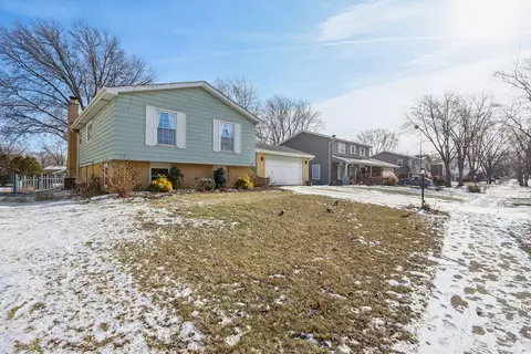 Other - 1925 Briarcliffe Blvd, Wheaton, IL 60189 photo 3 of 9