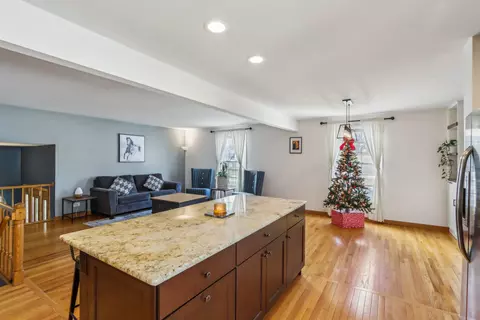 Other - 1925 Briarcliffe Blvd, Wheaton, IL 60189 photo 5 of 9