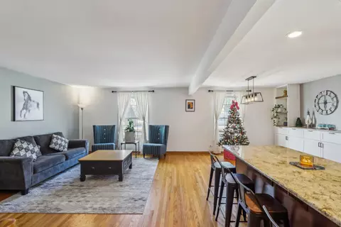 Other - 1925 Briarcliffe Blvd, Wheaton, IL 60189 photo 4 of 9