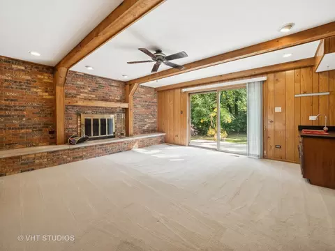Living - 1035 Evergreen Cir, Olympia Fields, IL 60461 photo 1 of 4