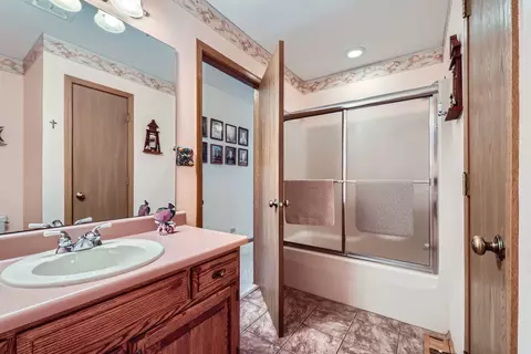 620 Morningside Pt, Elgin, IL 60123 photo 24