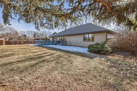 620 Morningside Pt, Elgin, IL 60123 photo 32