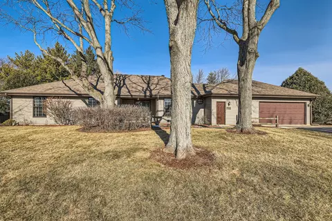 620 Morningside Pt, Elgin, IL 60123