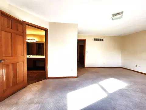 Bedroom - 215 N Airlite St, Elgin, IL 60123 photo 5 of 5