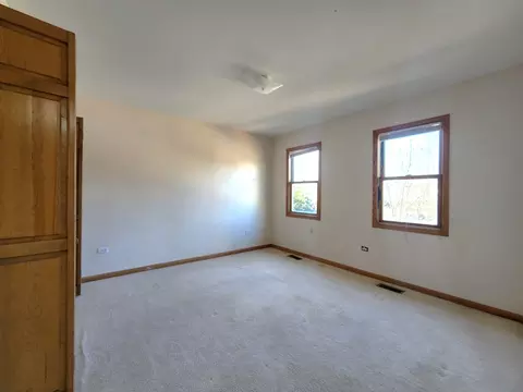 Bedroom - 215 N Airlite St, Elgin, IL 60123 photo 2 of 5