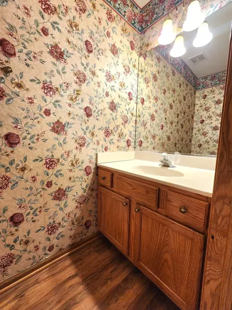 Bath - 215 N Airlite St, Elgin, IL 60123 photo 1 of 4