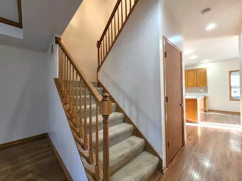 Entry Way - 215 N Airlite St, Elgin, IL 60123 photo 5 of 10