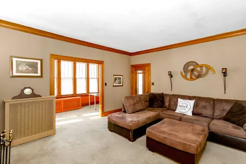 223 Elm St, Elgin, IL 60123 photo 11