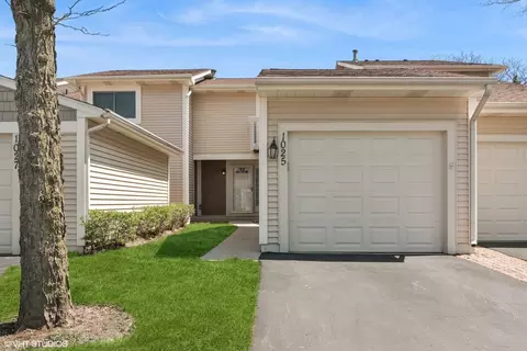 1025 Cumberland Ct, Vernon Hills, IL 60061
