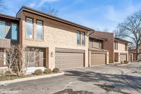 1808 Wildberry Dr #E, Glenview, IL 60025