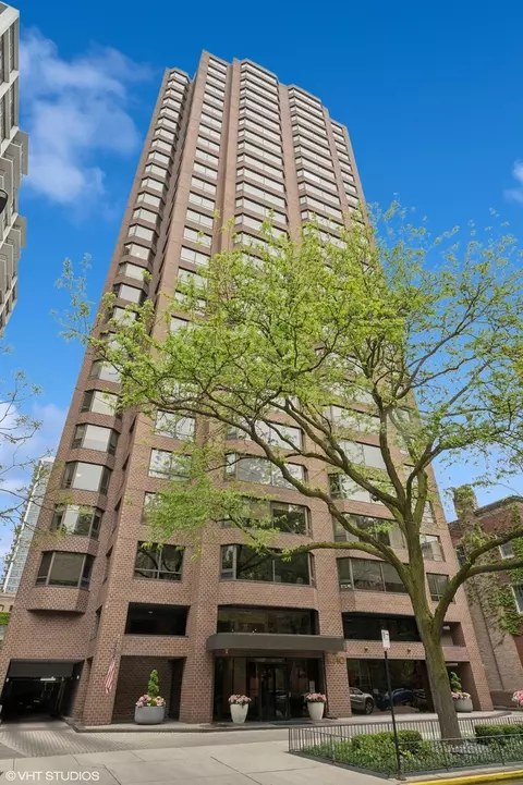 1410 N State St #13A, Chicago, IL 60610