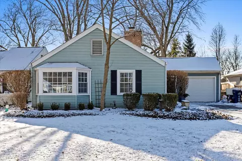 1719 Oak Ave, Northbrook, IL 60062