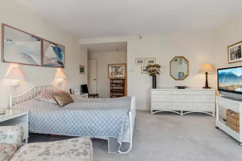 Bedroom - 100 E Huron St #3601, Chicago, IL 60611 photo 3 of 5
