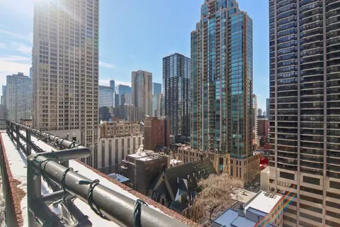 View/Area - 100 E Huron St #3601, Chicago, IL 60611 photo 2 of 3