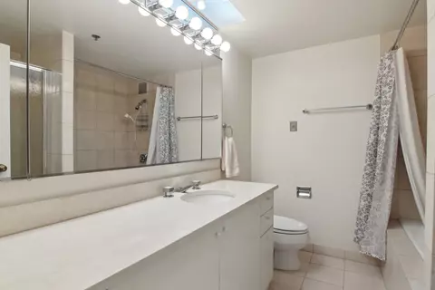 Bath - 100 E Huron St #3601, Chicago, IL 60611 photo 1 of 4