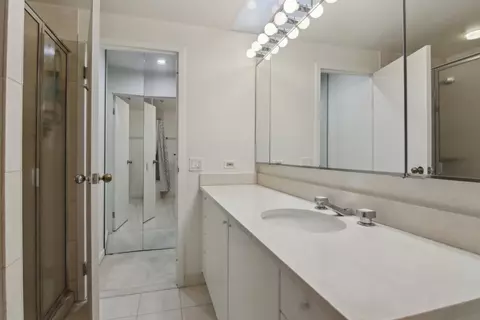Bath - 100 E Huron St #3601, Chicago, IL 60611 photo 2 of 4