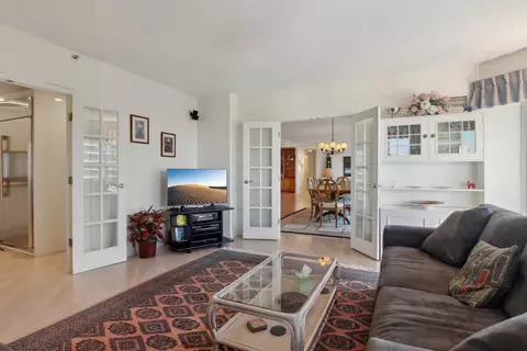 Living - 100 E Huron St #3601, Chicago, IL 60611 photo 3 of 5