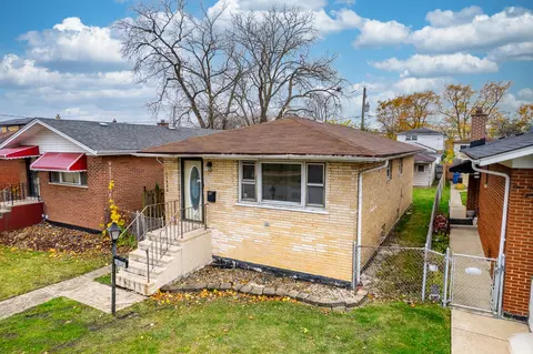 11832 S Loomis St, Chicago, IL 60643