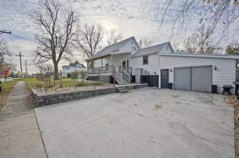 524 E 6th St, Minonk, IL 61760 photo 2