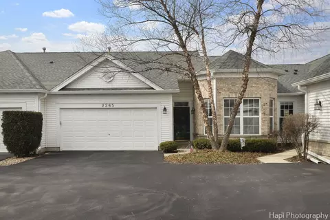 2265 Meadowcroft Ln #2, Grayslake, IL 60030