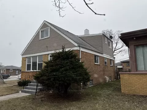 13958 Betty Ln, Blue Island, IL 60406