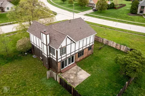 13200 Paula Ct, Plainfield, IL 60585 photo 2
