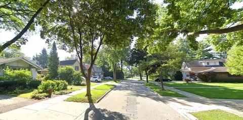 View/Area - 657 Arlington Ave, Des Plaines, IL 60016 photo 2 of 7
