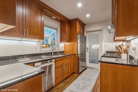 Kitchen - 657 Arlington Ave, Des Plaines, IL 60016 photo 1 of 2