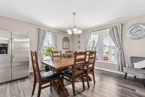 Dining - 552 Simms St, Aurora, IL 60505 photo 1 of 1