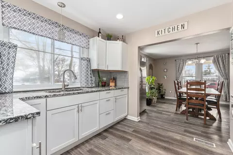 Kitchen - 552 Simms St, Aurora, IL 60505 photo 2 of 2