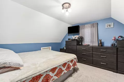 Bedroom - 552 Simms St, Aurora, IL 60505 photo 2 of 2