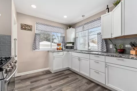 Kitchen - 552 Simms St, Aurora, IL 60505 photo 1 of 2