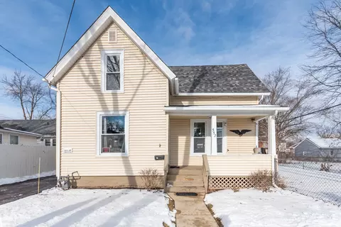 552 Simms St, Aurora, IL 60505
