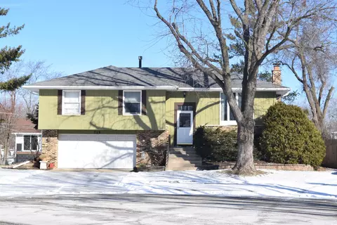715 Stowell Pl, Streamwood, IL 60107