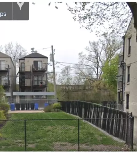 718 E Bowen Ave, Chicago, IL 60653 photo 1